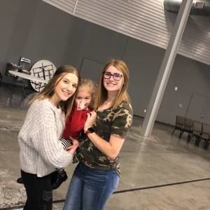 Meet your Posher, Desiree